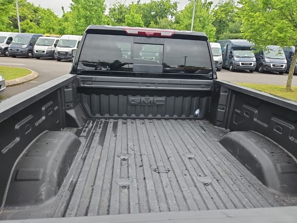 2025 GMC Sierra 2500HD 4WD Crew Cab Standard Bed Denali