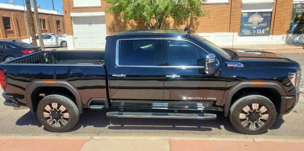 2025 GMC Sierra 2500HD Denali