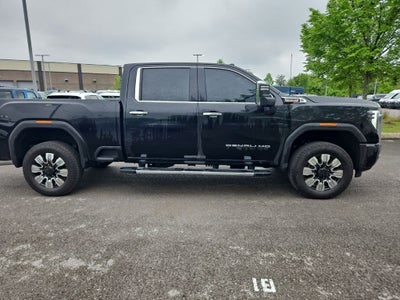 2025 GMC Sierra 2500HD 4WD Crew Cab Standard Bed Denali