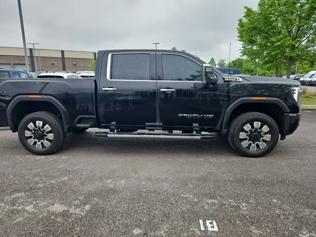 2025 GMC Sierra 2500HD 4WD Crew Cab Standard Bed Denali