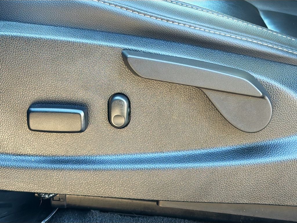 2022 GMC Canyon 4WD Crew Cab Short Box Elevation