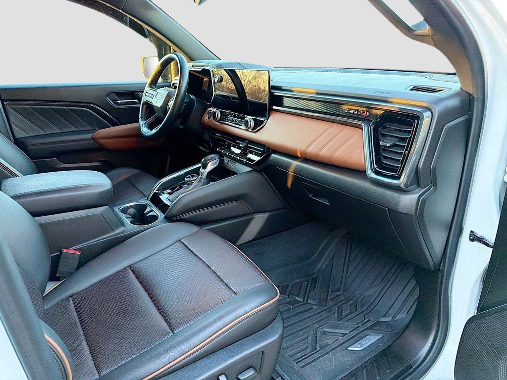 2023 GMC Canyon 4WD Crew Cab Short Box AT4