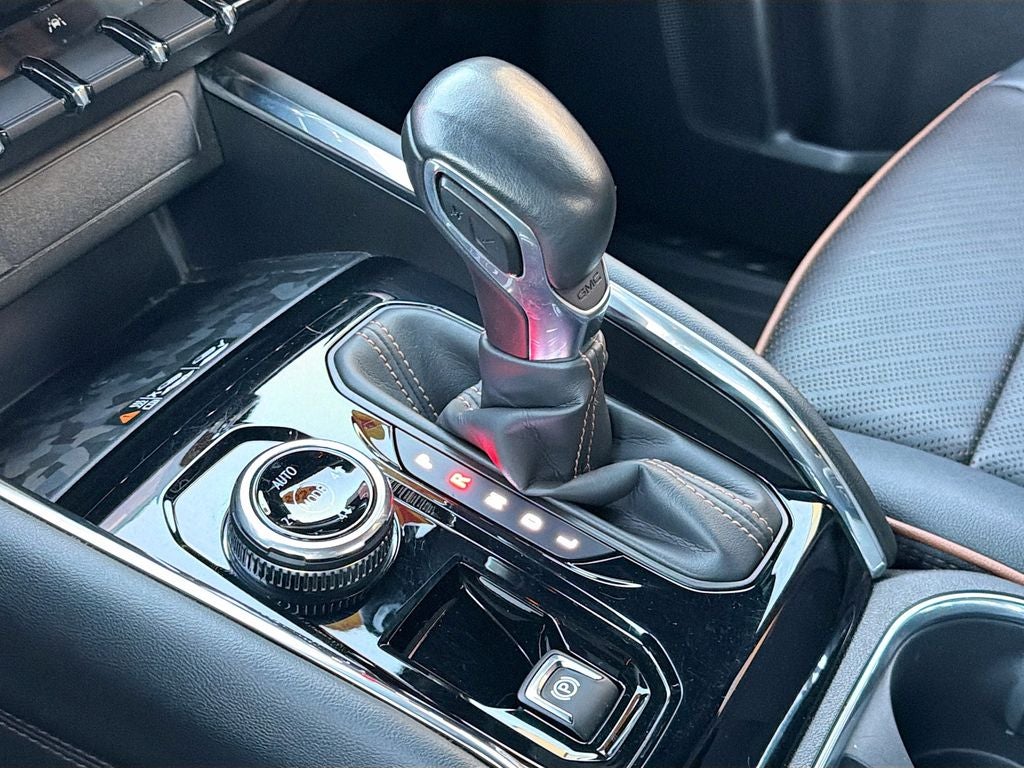 2023 GMC Canyon 4WD Crew Cab Short Box AT4