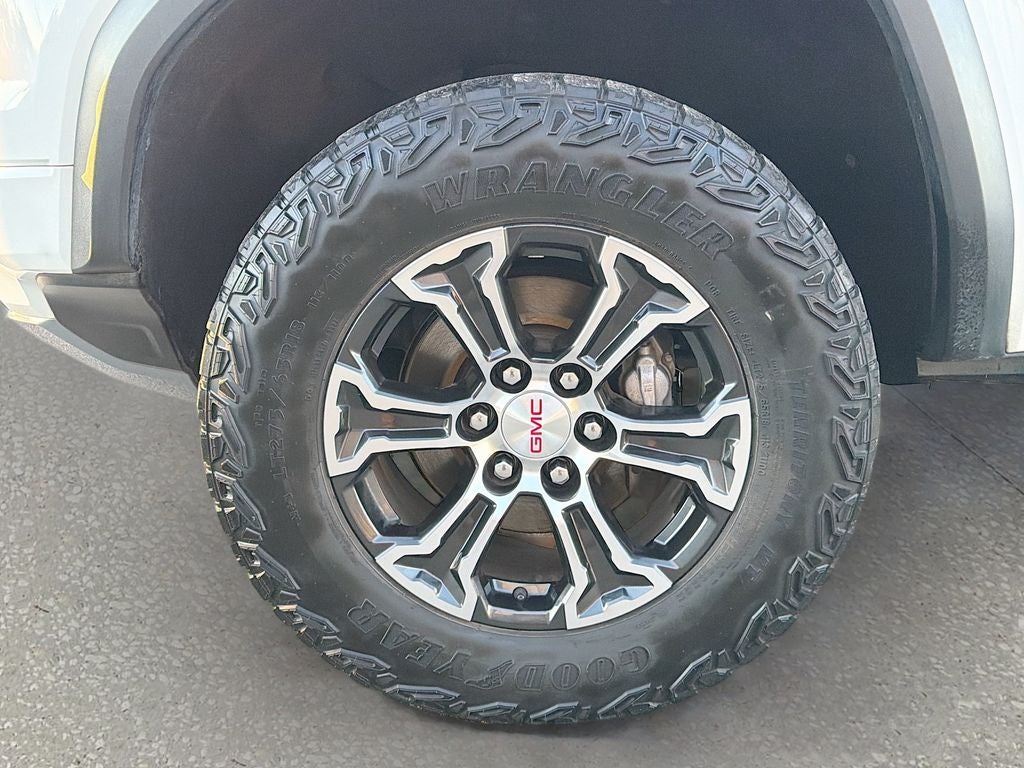 2023 GMC Canyon 4WD Crew Cab Short Box AT4