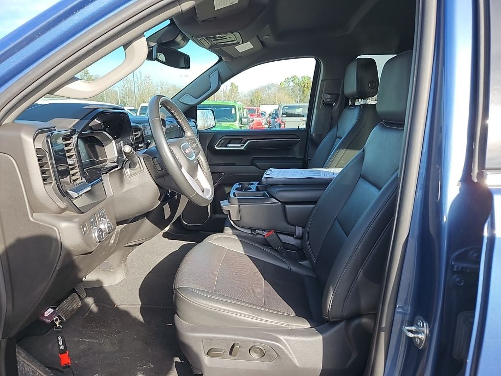 2024 GMC Sierra 1500 4WD Crew Cab Short Box SLT