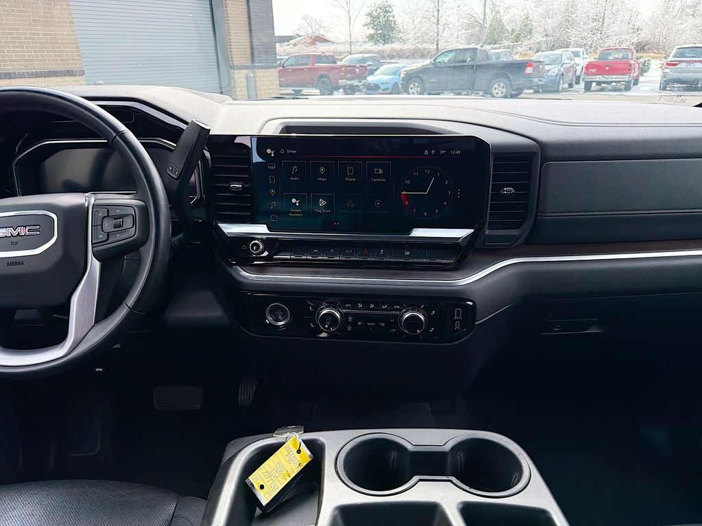 2024 GMC Sierra 1500 4WD Crew Cab Short Box SLT