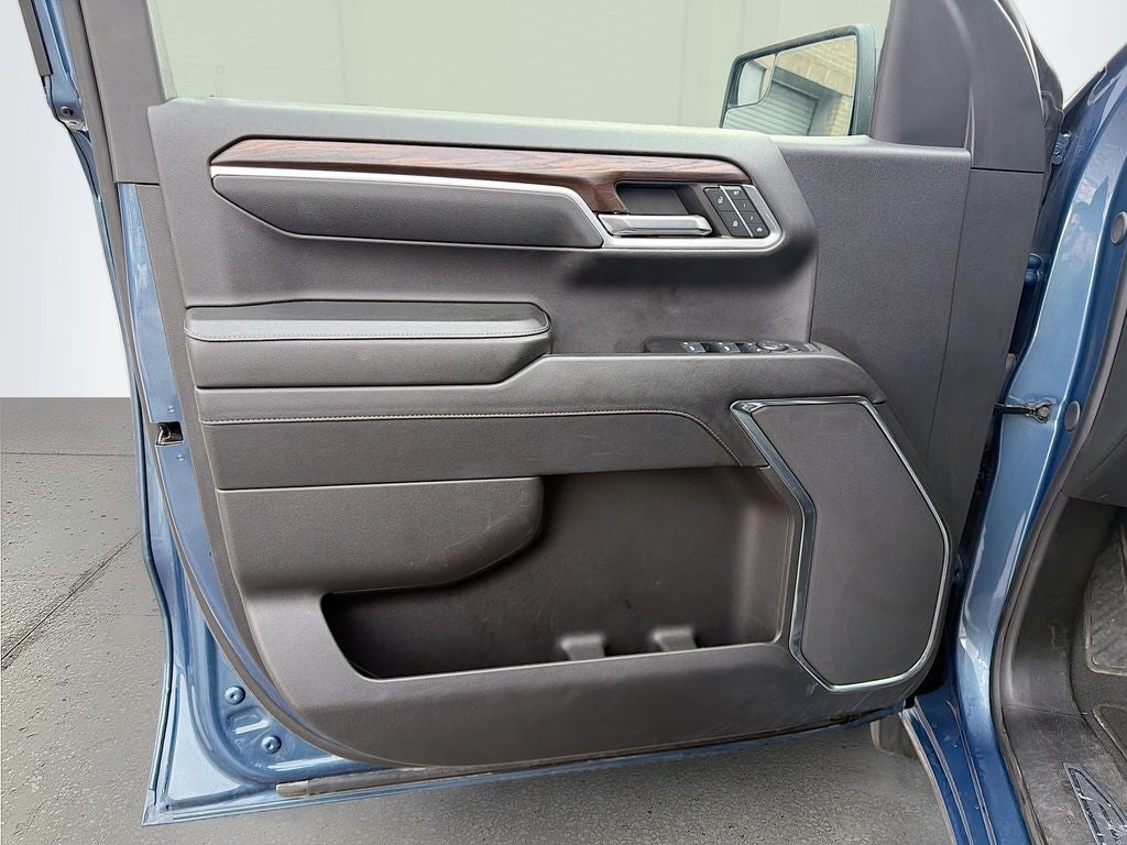 2024 GMC Sierra 1500 4WD Crew Cab Short Box SLT