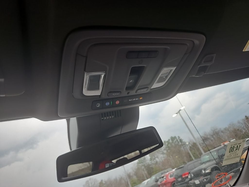 2023 GMC Sierra 1500 4WD Crew Cab Short Box SLT