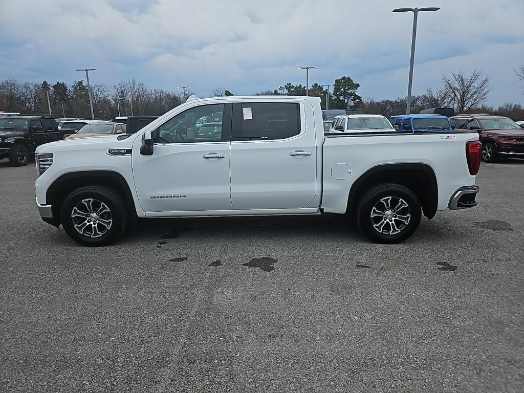 2023 GMC Sierra 1500 4WD Crew Cab Short Box SLT