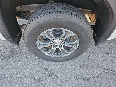 2024 GMC Sierra 1500 4WD Crew Cab Short Box SLT