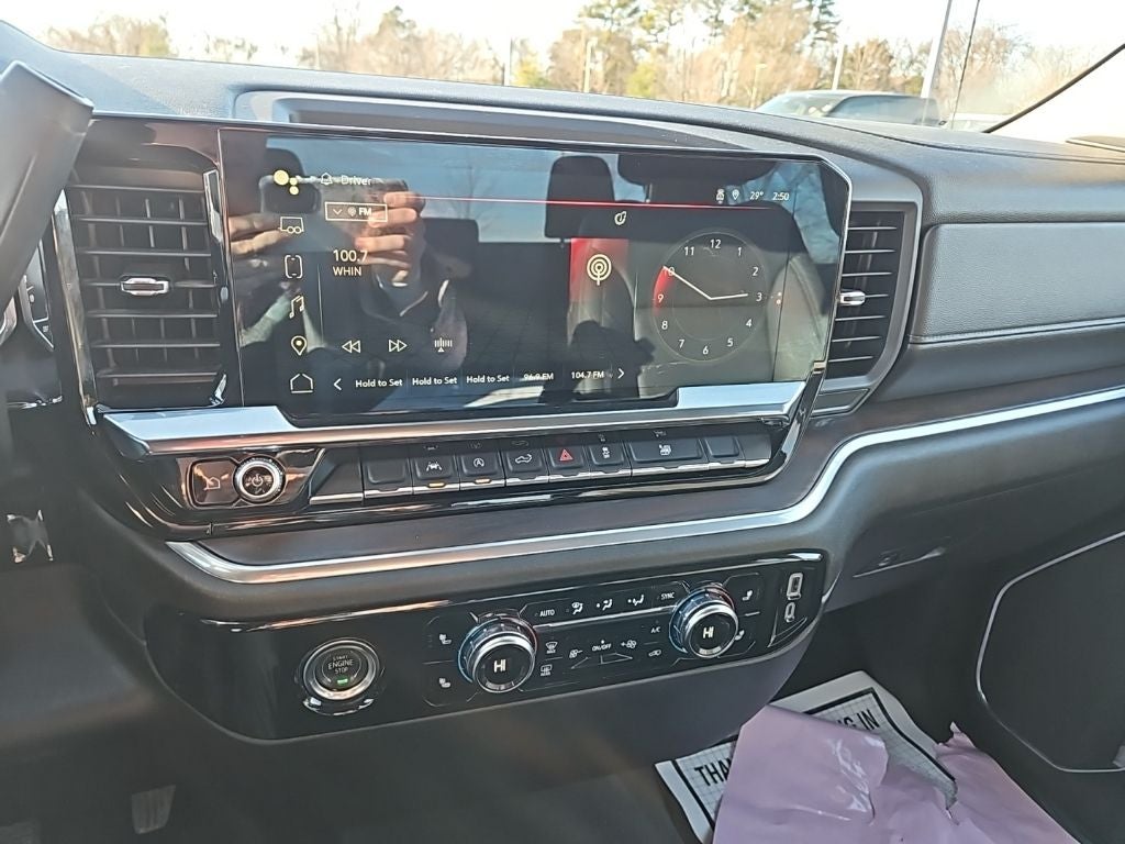 2024 GMC Sierra 1500 4WD Crew Cab Short Box SLT