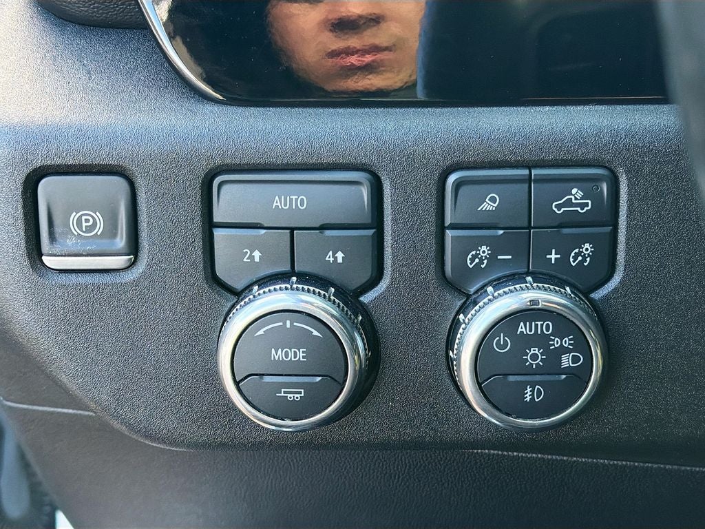 2024 GMC Sierra 1500 4WD Crew Cab Short Box SLT