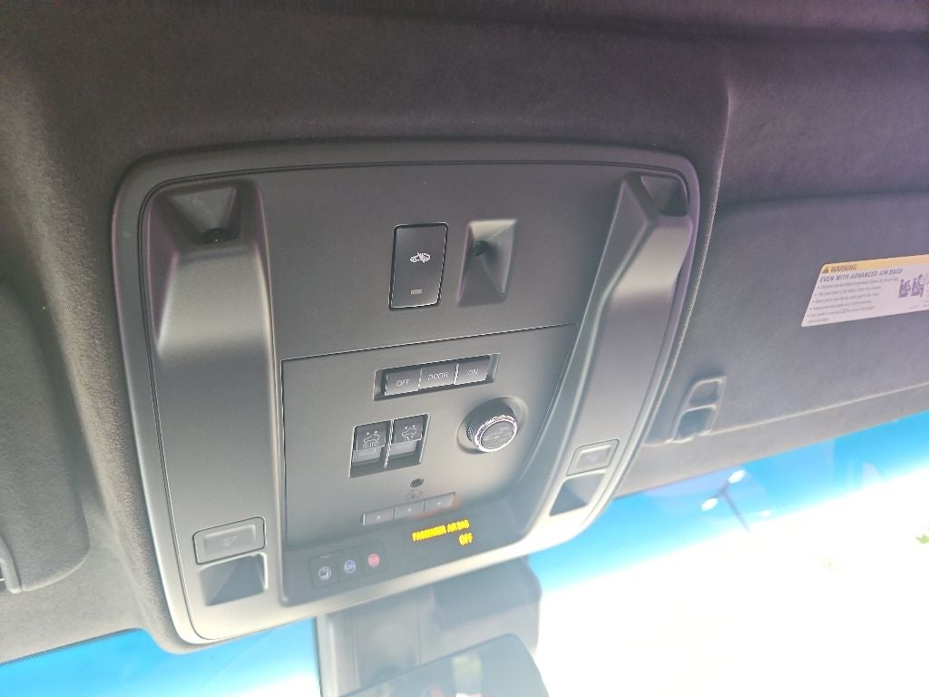 2017 Cadillac Escalade Platinum Edition