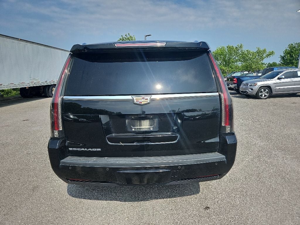 2017 Cadillac Escalade Platinum Edition