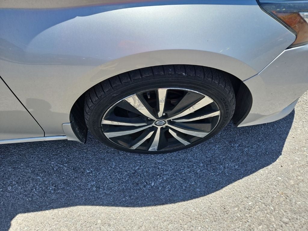 2022 Nissan Altima SR FWD
