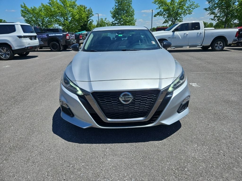 2022 Nissan Altima SR FWD