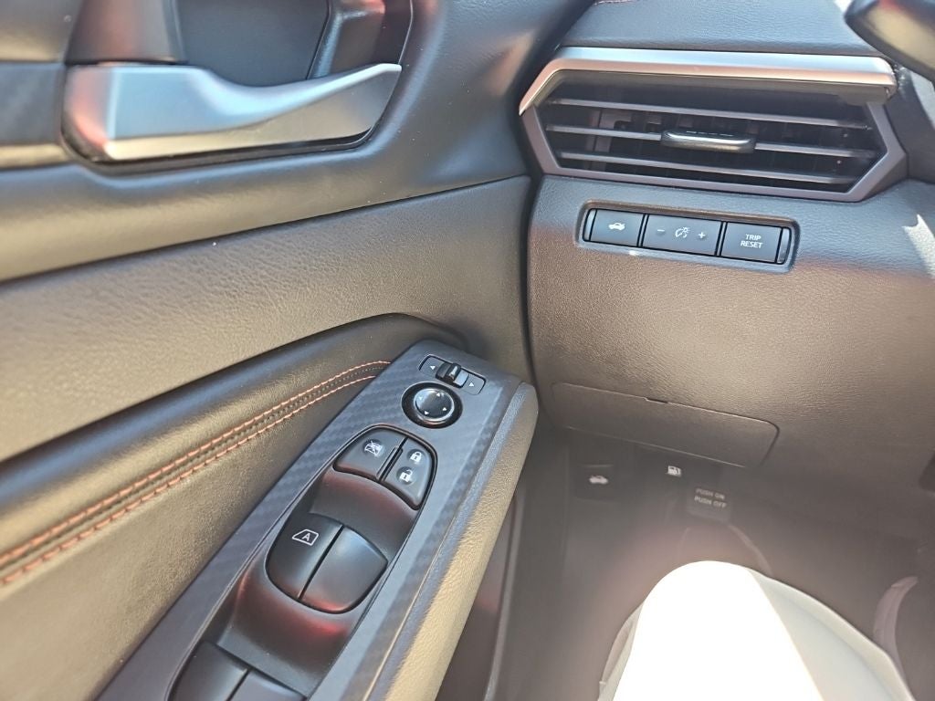 2022 Nissan Altima SR FWD