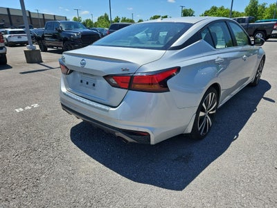 2022 Nissan Altima SR FWD