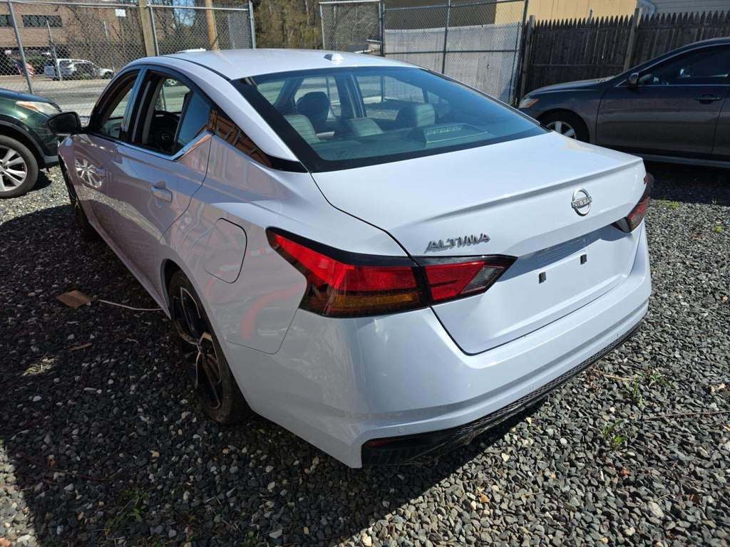 2024 Nissan Altima SR FWD
