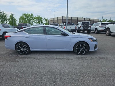 2024 Nissan Altima SR FWD