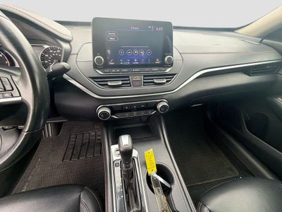 2022 Nissan Altima SR FWD