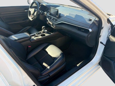 2022 Nissan Altima SR FWD
