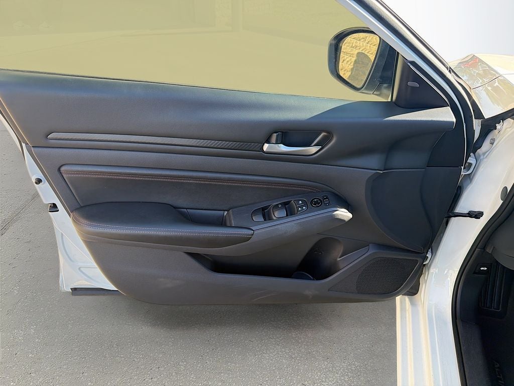 2022 Nissan Altima SR FWD