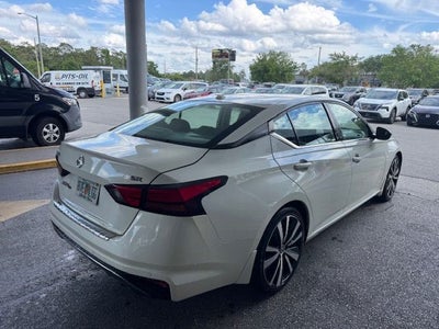 2022 Nissan Altima SR FWD