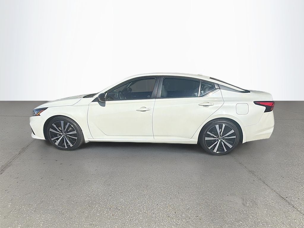 2022 Nissan Altima SR FWD