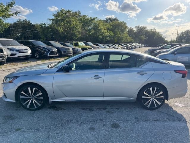 2022 Nissan Altima SR FWD