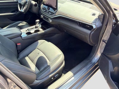 2023 Nissan Altima SL FWD