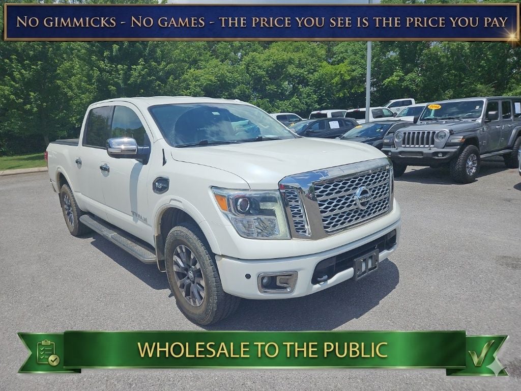 2017 Nissan Titan Platinum Reserve 4X4 Crew Cab's photo