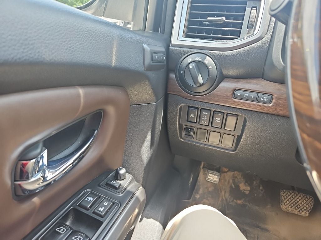 2017 Nissan TITAN Platinum Reserve