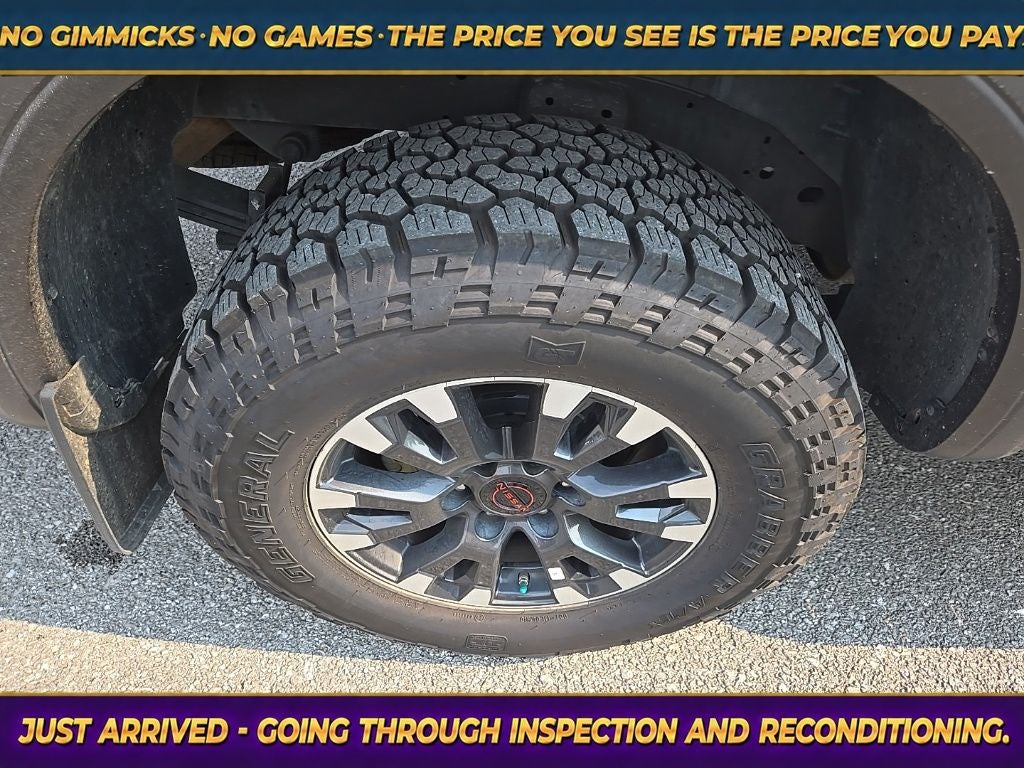 2023 Nissan TITAN Crew Cab PRO-4X 4x4