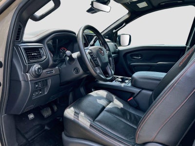 2023 Nissan TITAN Crew Cab PRO-4X 4x4