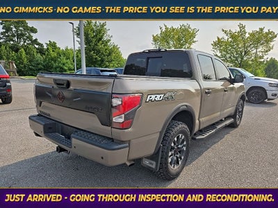 2023 Nissan TITAN Crew Cab PRO-4X 4x4