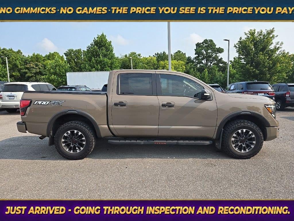 2023 Nissan TITAN Crew Cab PRO-4X 4x4