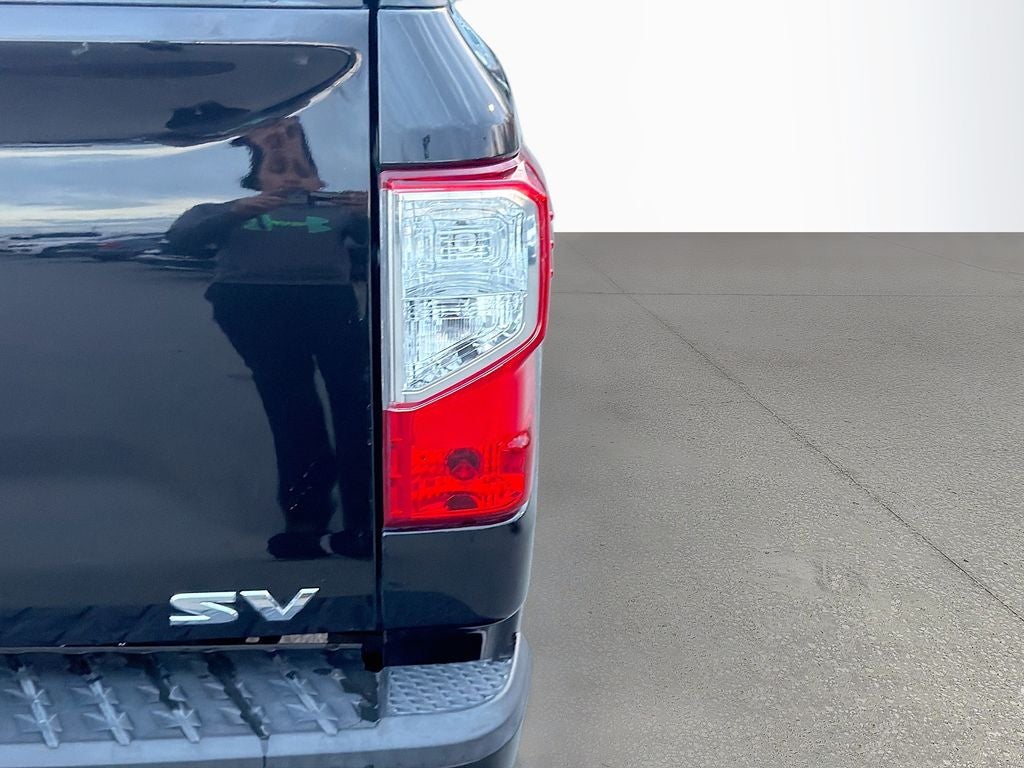 2021 Nissan TITAN Crew Cab SV 4x2
