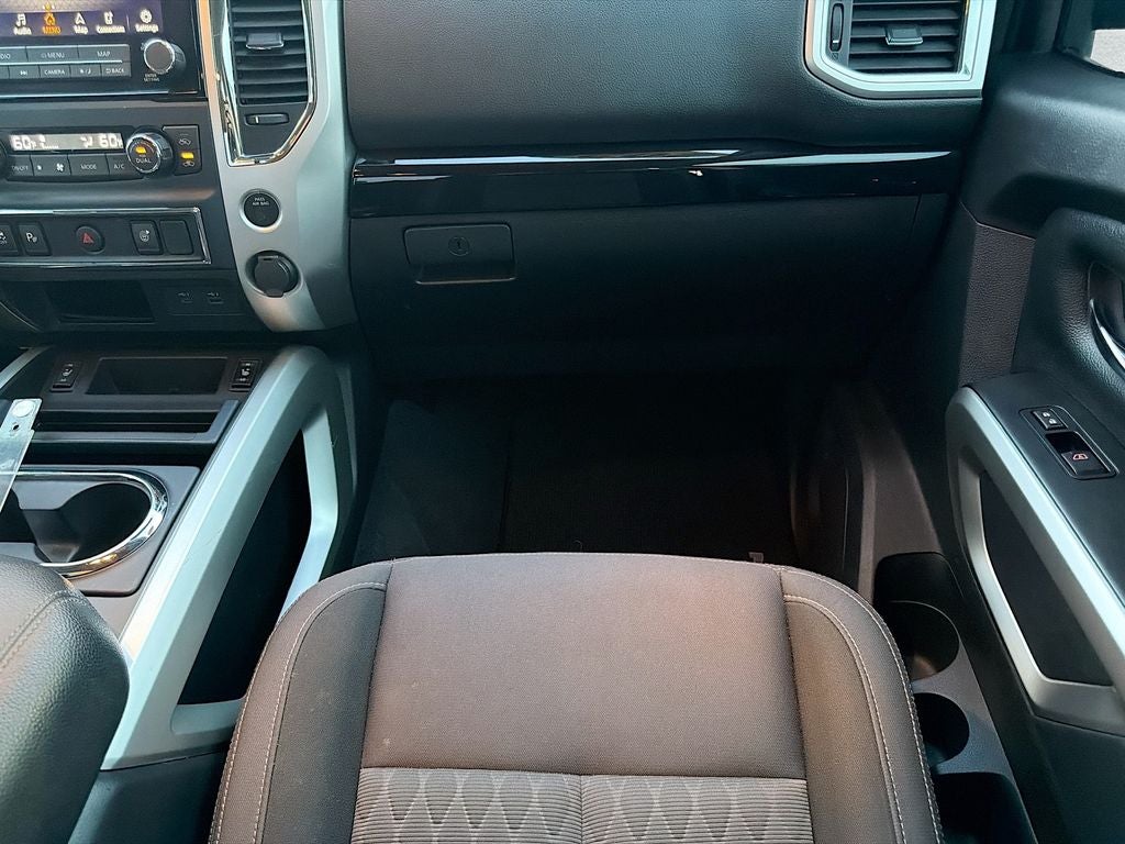 2021 Nissan TITAN Crew Cab SV 4x2