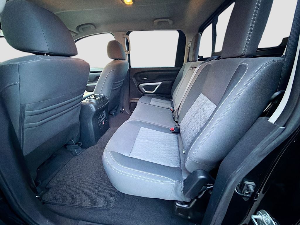 2021 Nissan TITAN Crew Cab SV 4x2