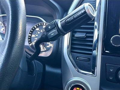 2021 Nissan TITAN Crew Cab SV 4x2