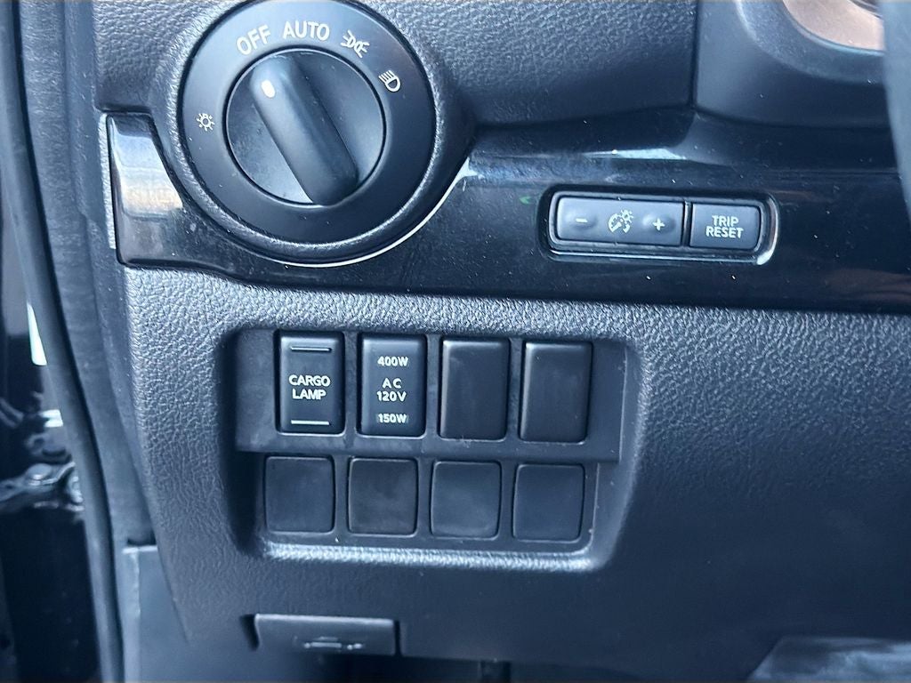 2021 Nissan TITAN Crew Cab SV 4x2