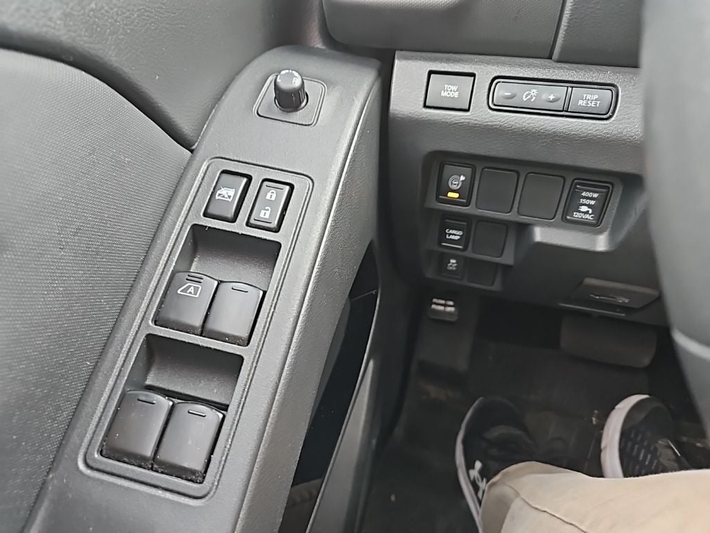 2022 Nissan Frontier Crew Cab PRO-X 4x2