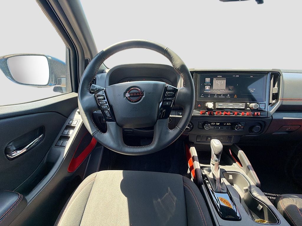 2025 Nissan Frontier Crew Cab PRO-4X 4x4