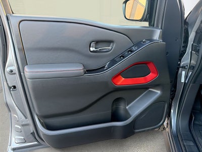 2024 Nissan Frontier Crew Cab PRO-4X 4x4