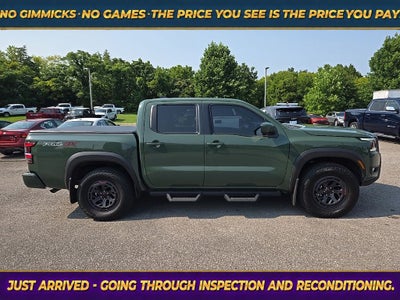 2025 Nissan Frontier Crew Cab PRO-4X 4x4