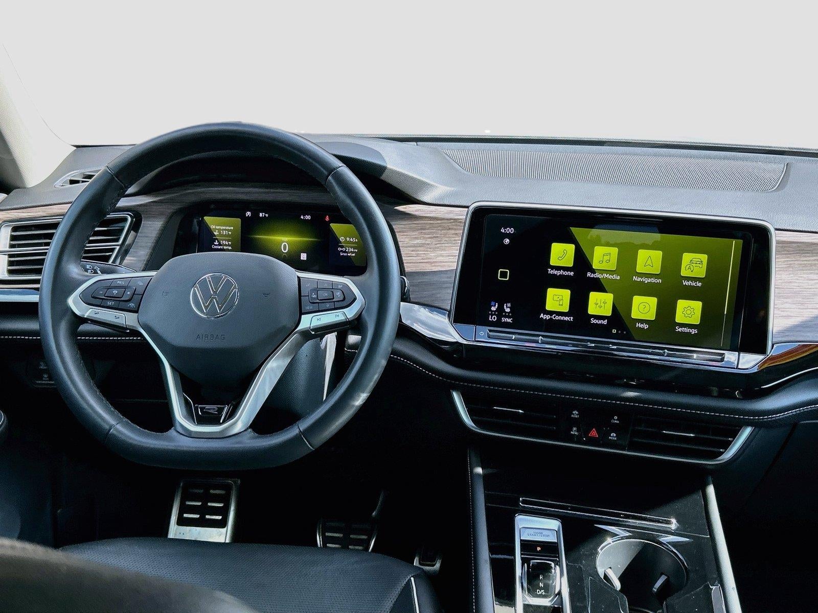 2024 Volkswagen Atlas 2.0T SEL Premium R-Line