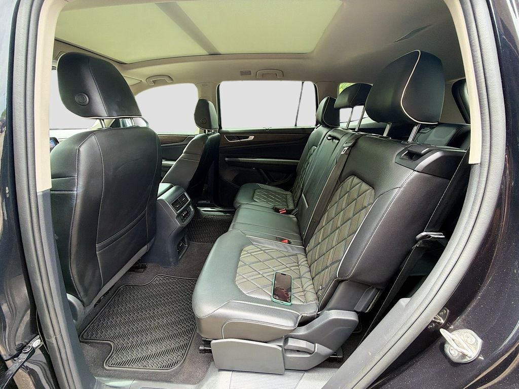 2024 Volkswagen Atlas 2.0T SEL Premium R-Line