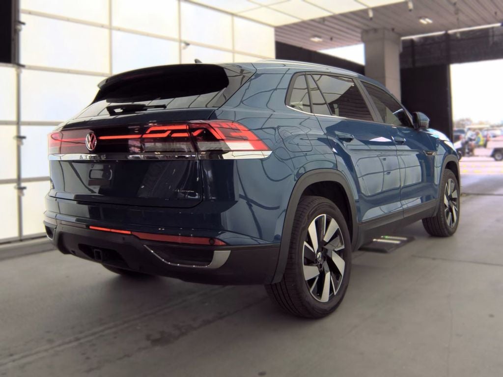 2025 Volkswagen Atlas Cross Sport 2.0T SE w/Technology