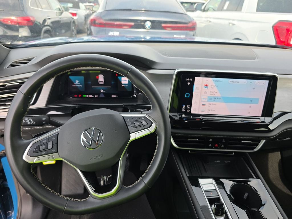 2025 Volkswagen Atlas Cross Sport 2.0T SE w/Technology